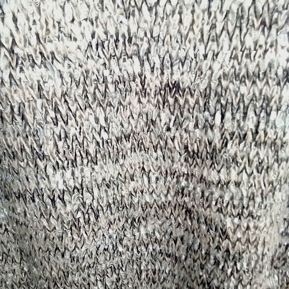 Soft Knit Ribbon Yarn V Neck Sweater - Picture 12 of 12